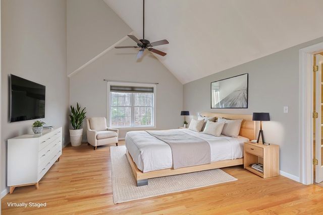 17 Nottingham Road, Windham, NH 03087