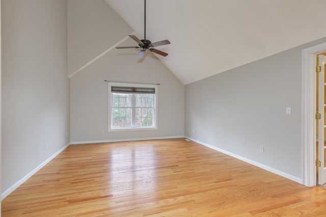 17 Nottingham Road, Windham, NH 03087