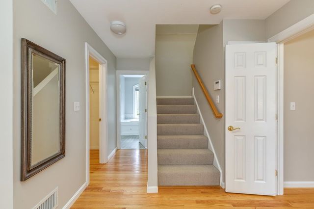 17 Nottingham Road, Windham, NH 03087