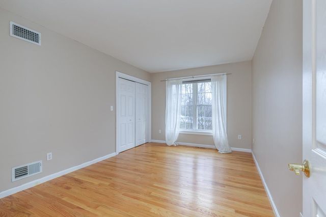 17 Nottingham Road, Windham, NH 03087