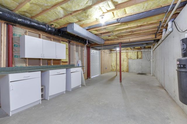 17 Nottingham Road, Windham, NH 03087