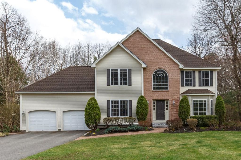 17 Nottingham Road, Windham, NH 03087