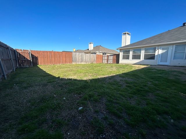 2521 Creek Crossing Road, Mesquite, TX 75181