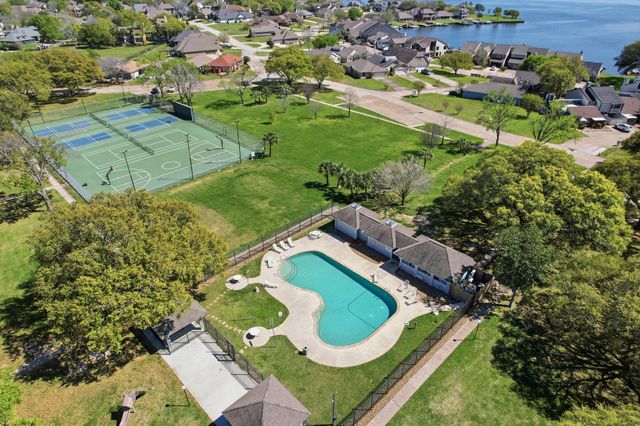 11353 Windlass Lane, Willis, TX 77318