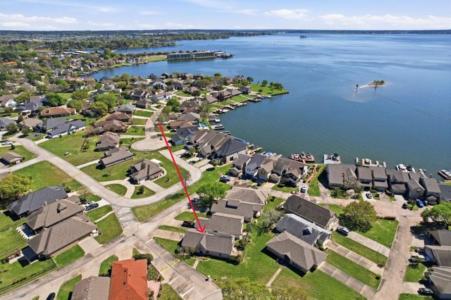 11353 Windlass Lane, Willis, TX 77318