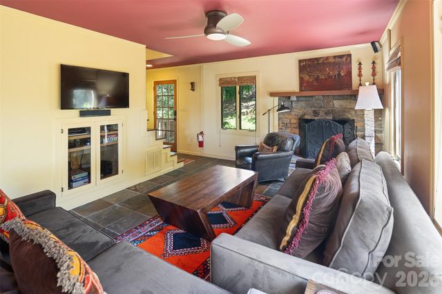 324 Celestial Drive, Blowing Rock, NC 28605