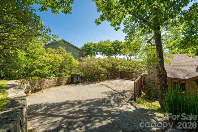324 Celestial Drive, Blowing Rock, NC 28605