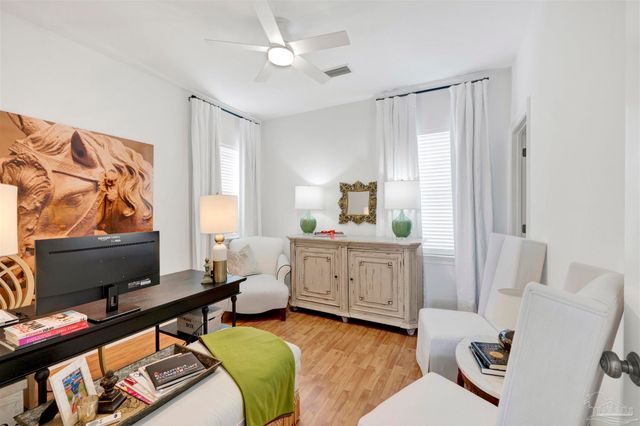 554 Santos St, Pensacola, FL 32502