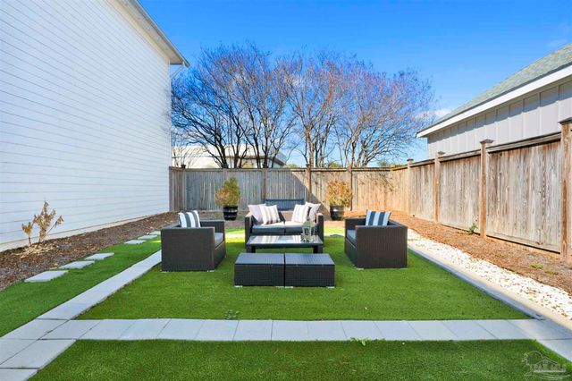 554 Santos St, Pensacola, FL 32502