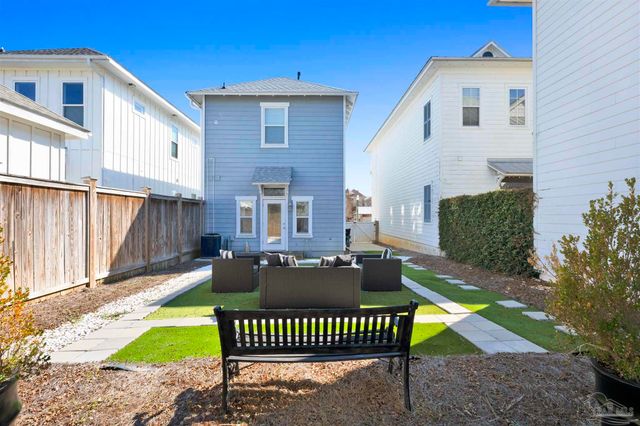 554 Santos St, Pensacola, FL 32502