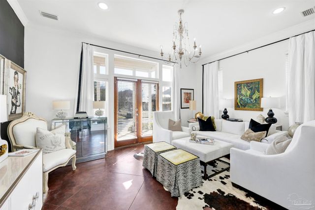 554 Santos St, Pensacola, FL 32502