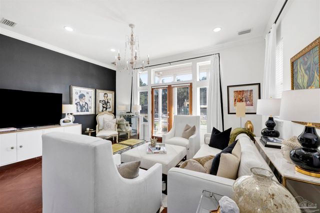 554 Santos St, Pensacola, FL 32502