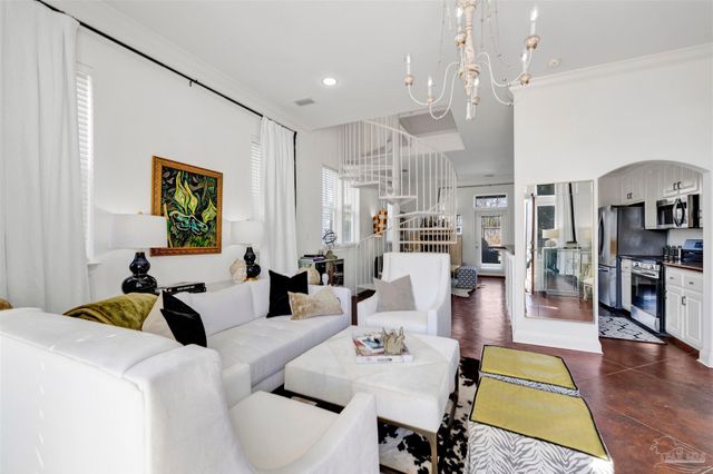 554 Santos St, Pensacola, FL 32502