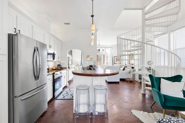 554 Santos St, Pensacola, FL 32502