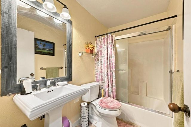 240 N Bayshore Boulevard 307, San Mateo, CA 94401