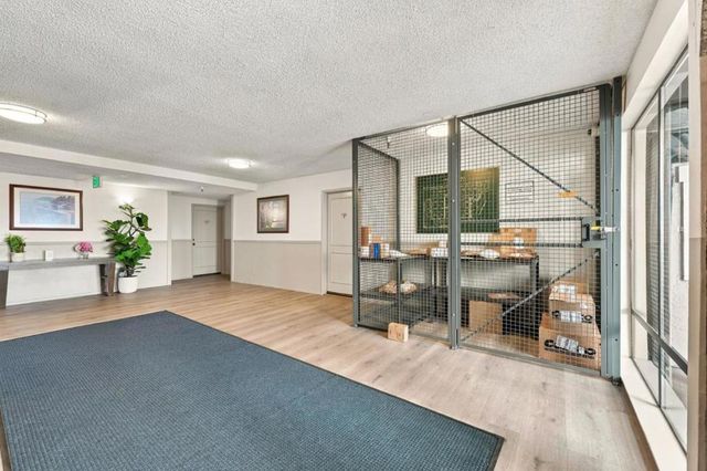 240 N Bayshore Boulevard 307, San Mateo, CA 94401