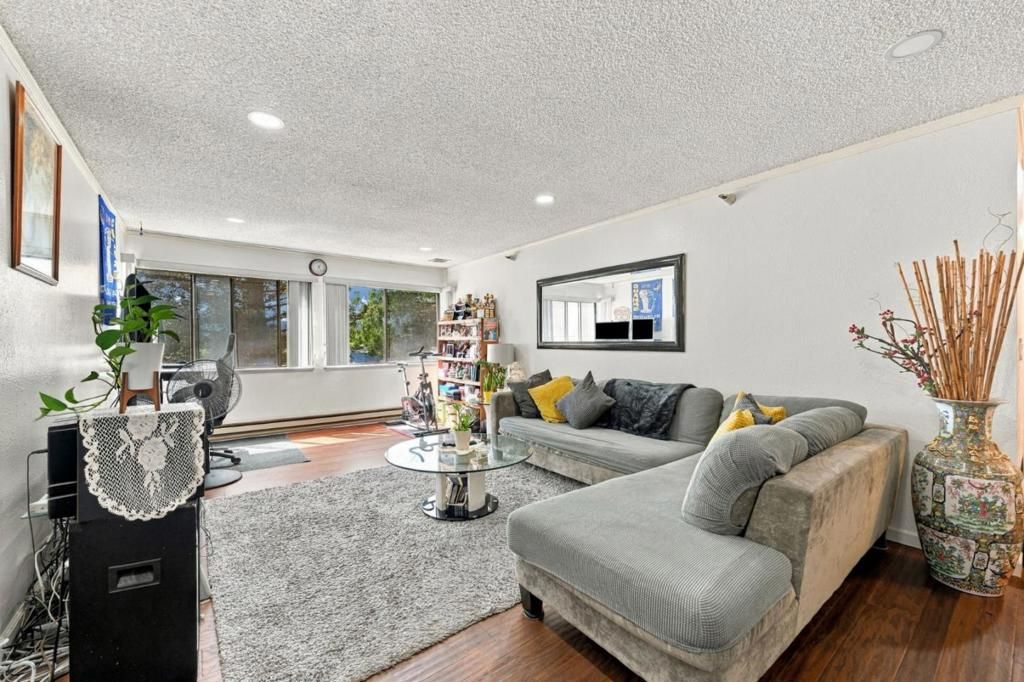 240 N Bayshore Boulevard 307, San Mateo, CA 94401
