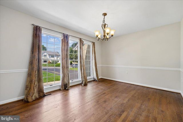 8009 STONE RIDGE DR, Frederick, MD 21702