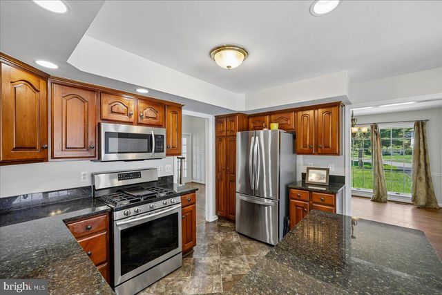 8009 STONE RIDGE DR, Frederick, MD 21702