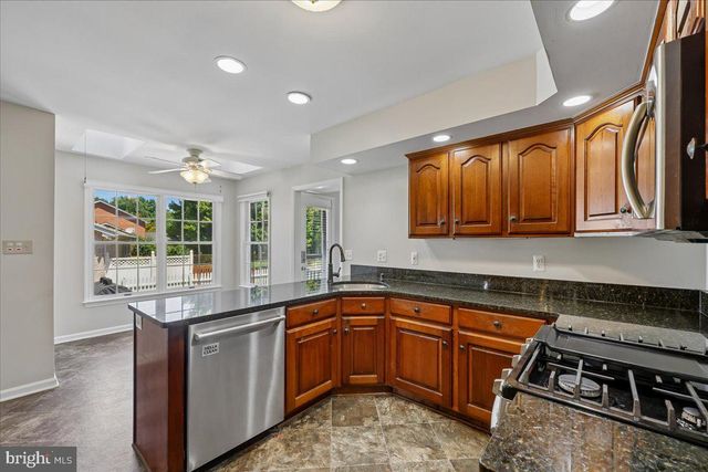 8009 STONE RIDGE DR, Frederick, MD 21702