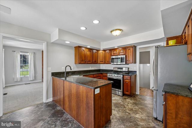 8009 STONE RIDGE DR, Frederick, MD 21702