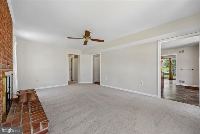 8009 STONE RIDGE DR, Frederick, MD 21702