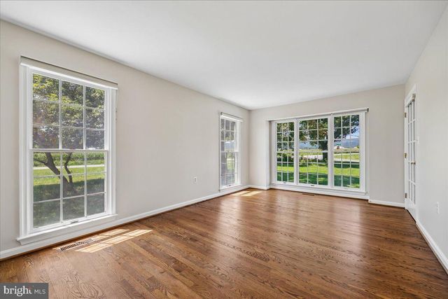 8009 STONE RIDGE DR, Frederick, MD 21702