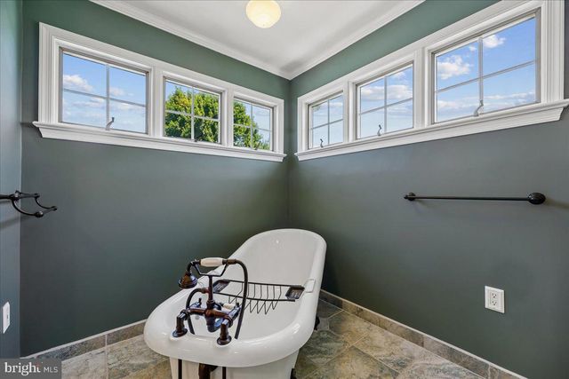 8009 STONE RIDGE DR, Frederick, MD 21702