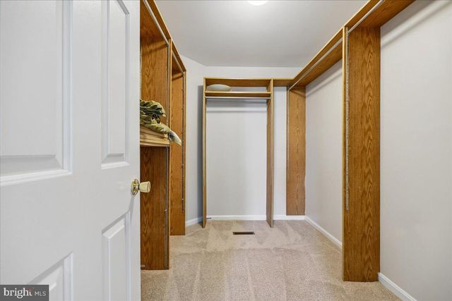 8009 STONE RIDGE DR, Frederick, MD 21702