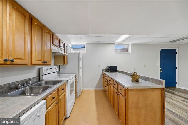 8009 STONE RIDGE DR, Frederick, MD 21702