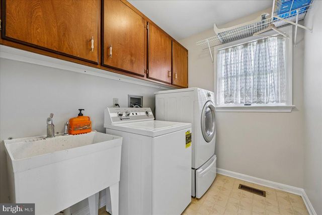 8009 STONE RIDGE DR, Frederick, MD 21702