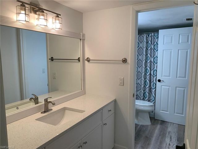 6220 Augusta DR 107, Fort Myers, FL 33907