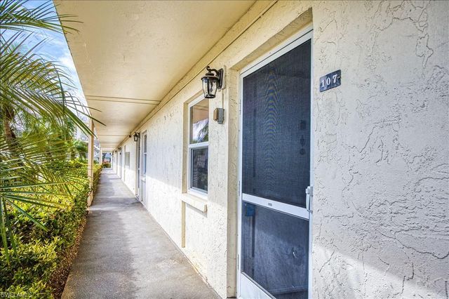 6220 Augusta DR 107, Fort Myers, FL 33907