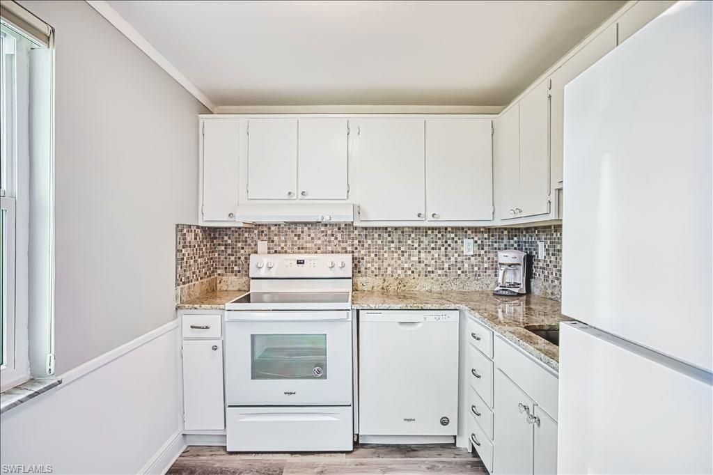 6220 Augusta DR 107, FORT MYERS, FL 33907 — photo 2