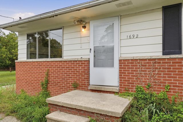 1692 N Hix Road, Westland, MI 48185