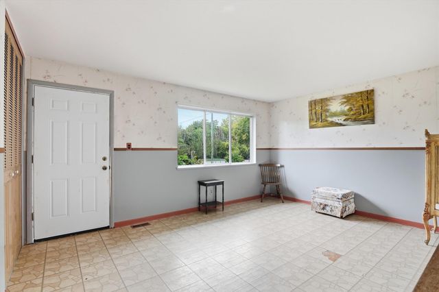 1692 N Hix Road, Westland, MI 48185