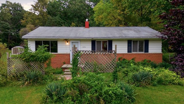 1692 N Hix Road, Westland, MI 48185