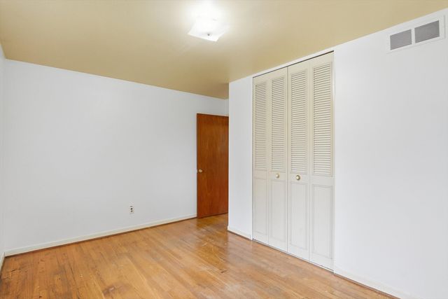 1692 N Hix Road, Westland, MI 48185
