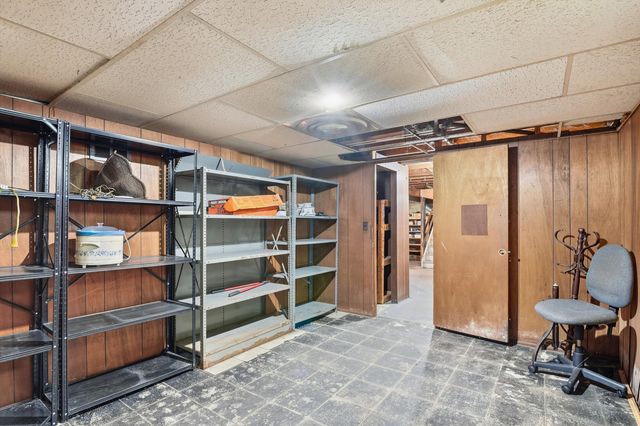 1692 N Hix Road, Westland, MI 48185