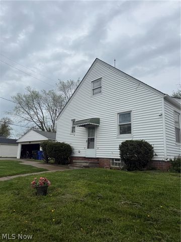 18011 Windward Road, Cleveland, OH 44119