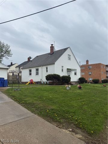 18011 Windward Road, Cleveland, OH 44119
