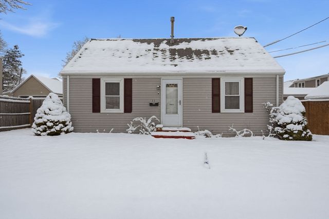 11 Archer Ave, Revere, MA 02151