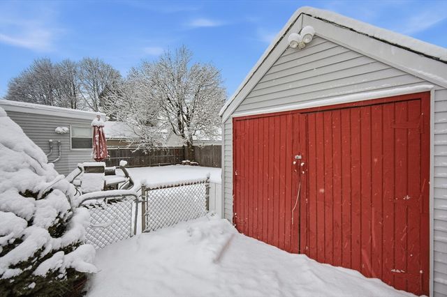 11 Archer Ave, Revere, MA 02151