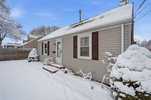 11 Archer Ave, Revere, MA 02151