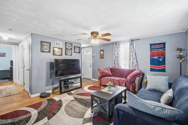 11 Archer Ave, Revere, MA 02151