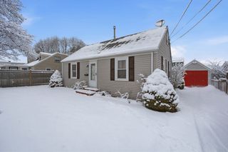 11 Archer Ave, Revere, MA 02151