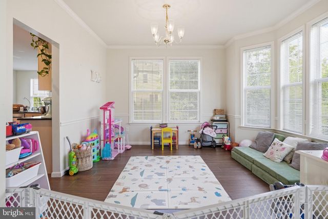 358 BRANDENBURG DR, Falling Waters, WV 25419
