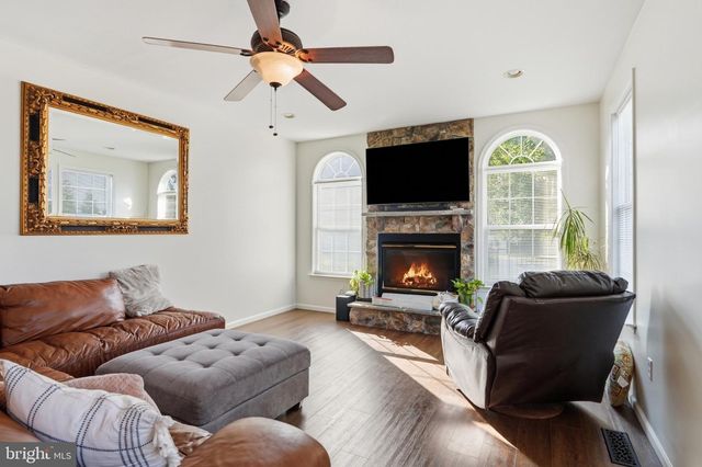 358 BRANDENBURG DR, Falling Waters, WV 25419