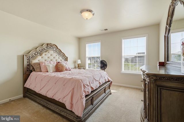 358 BRANDENBURG DR, Falling Waters, WV 25419