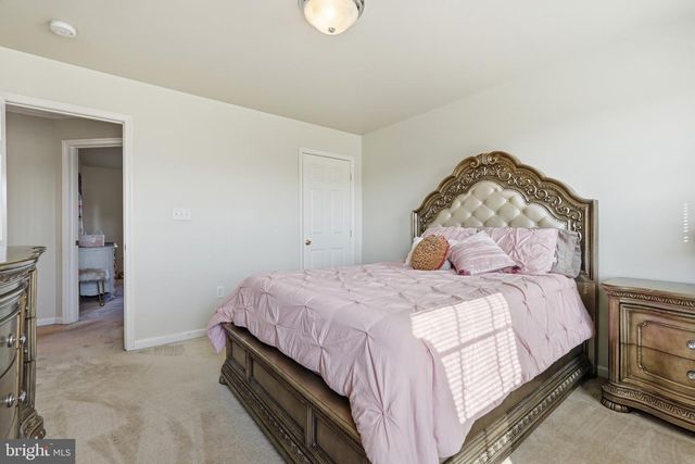 358 BRANDENBURG DR, Falling Waters, WV 25419